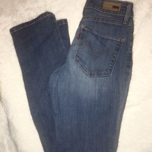 Midrise distressed Levi jeans
